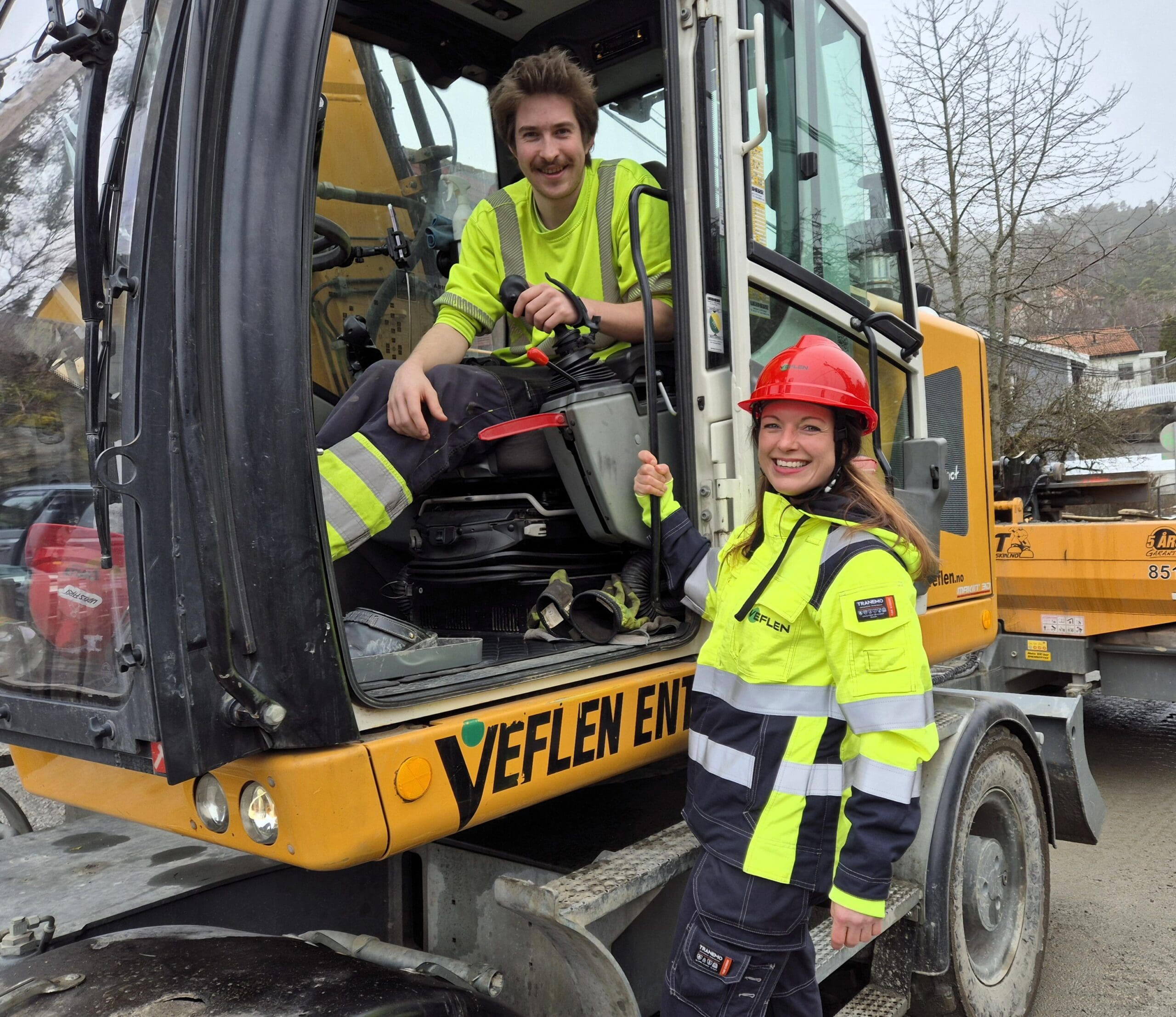 HMS i praksis: Mona Milde følger opp sikkerhet og samarbeid ute på anlegg.